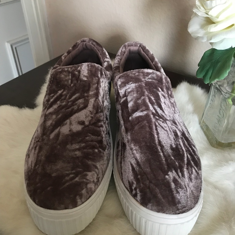 Fabletics Pier Platform Slip On Sneaker Mauve